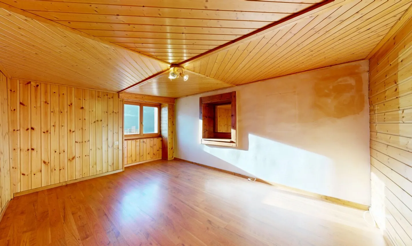 Charming house with great potential and breathtaking view - Photo 10 of 11