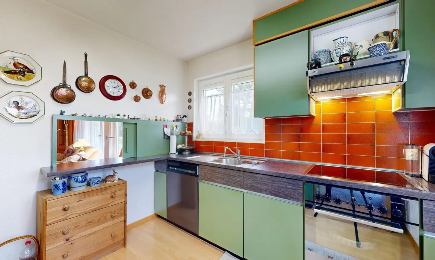 Charming home with garden idyll and panoramic view - Photo 5 of 11