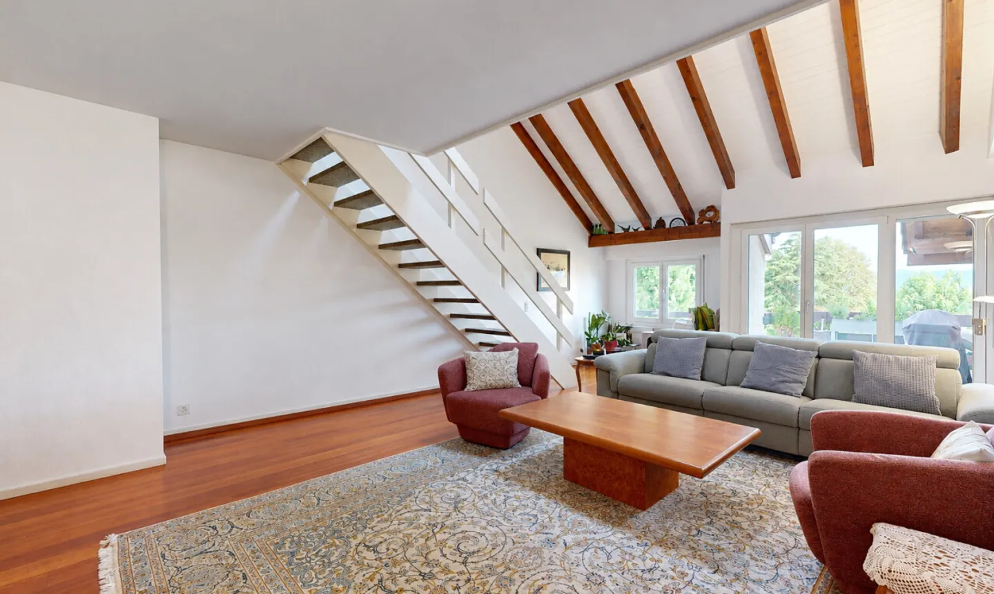 Spacious family duplex in Eysins, designed for the whole family - Photo 2 of 11