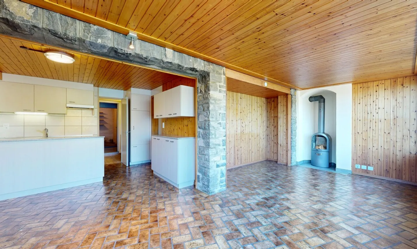 Three-family house with garden and lake view - Photo 10 of 11
