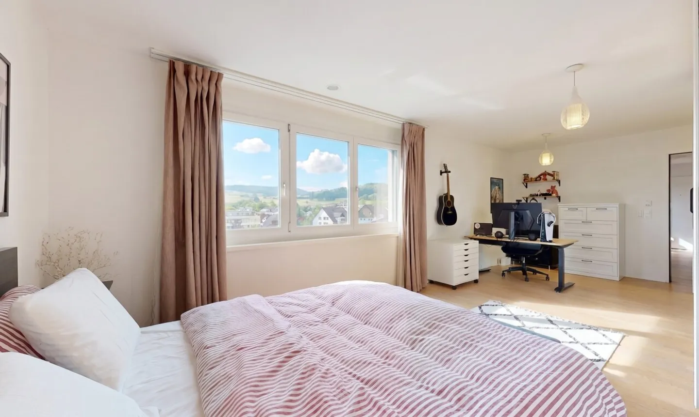 Spacious Living in the Heart of Bülach - Photo 8 of 13