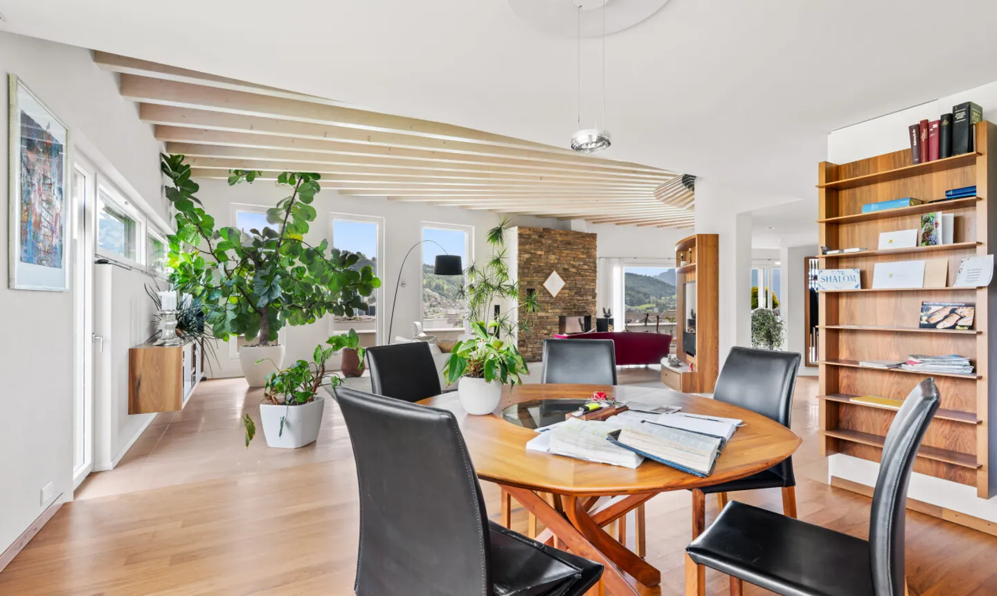 Exklusive Villa mit Wellnessbereich und Panorama-Aussicht - Foto 8 von 11