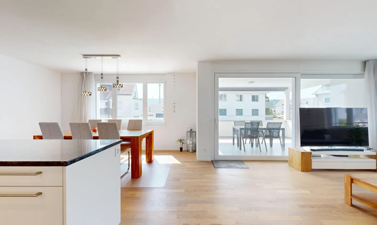 Appartamento spazioso con balcone - Foto 10 di 11