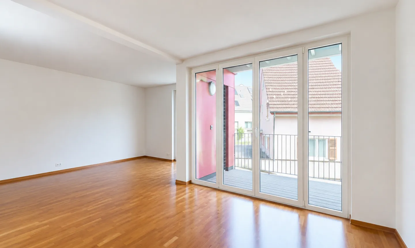 Appartement élégant de 3,5 pièces avec balcon dans un développement MINERGIE - Photo 5 sur 11
