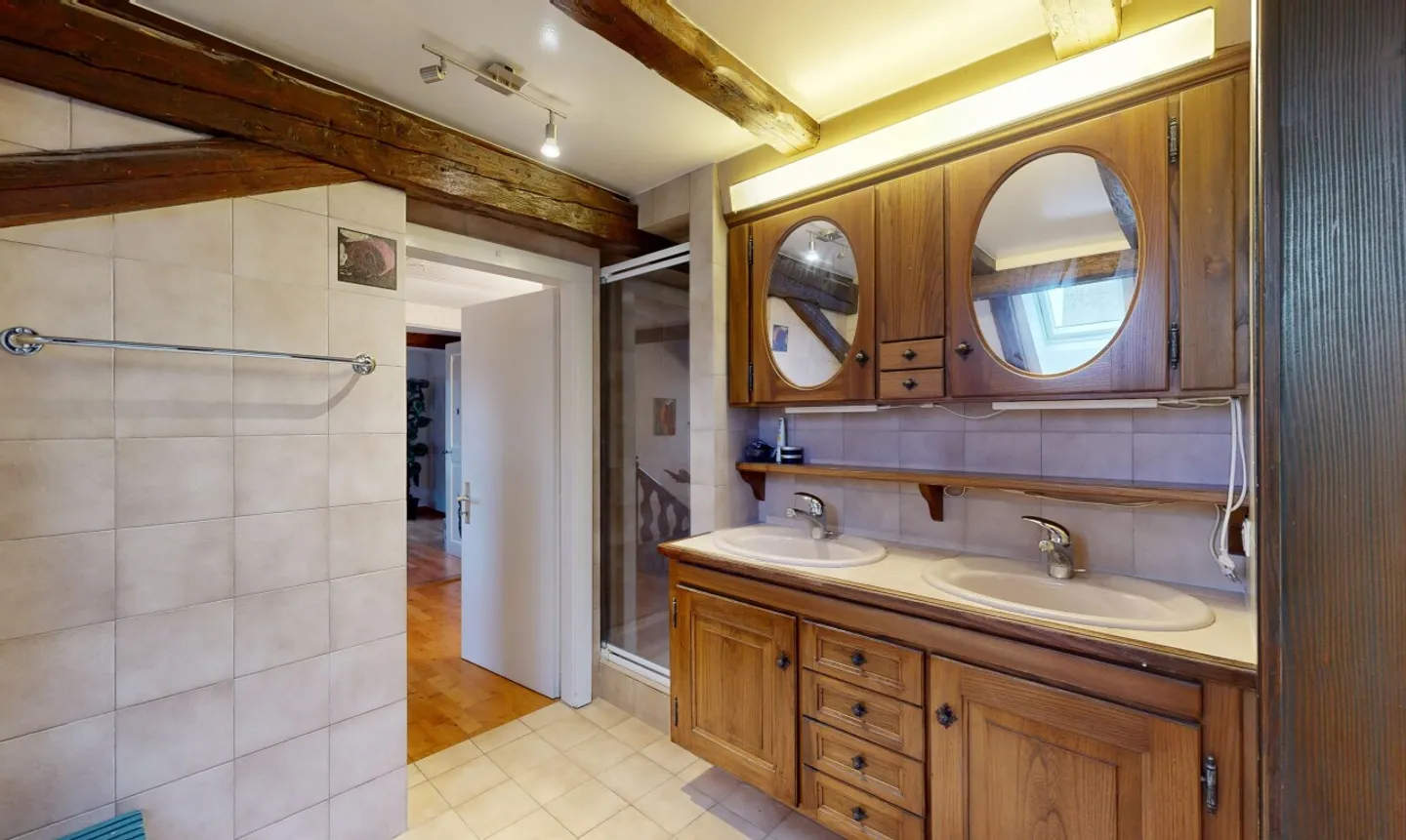 Detached house, quiet neighbourhood and lake view - Photo 9 of 11