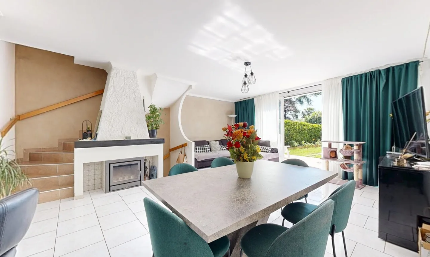Familienhaus mit Terrassen und schönen Volumen im Herzen von Morges - Foto 3 von 11