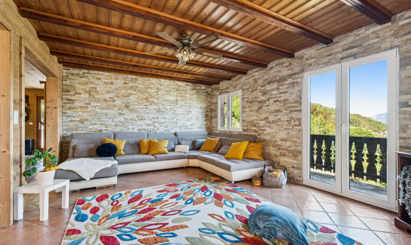 Chalet 8.5 + Studio und unverbauter Blick in einer gut gelegenen ruhigen Gegend - Foto 7 von 11