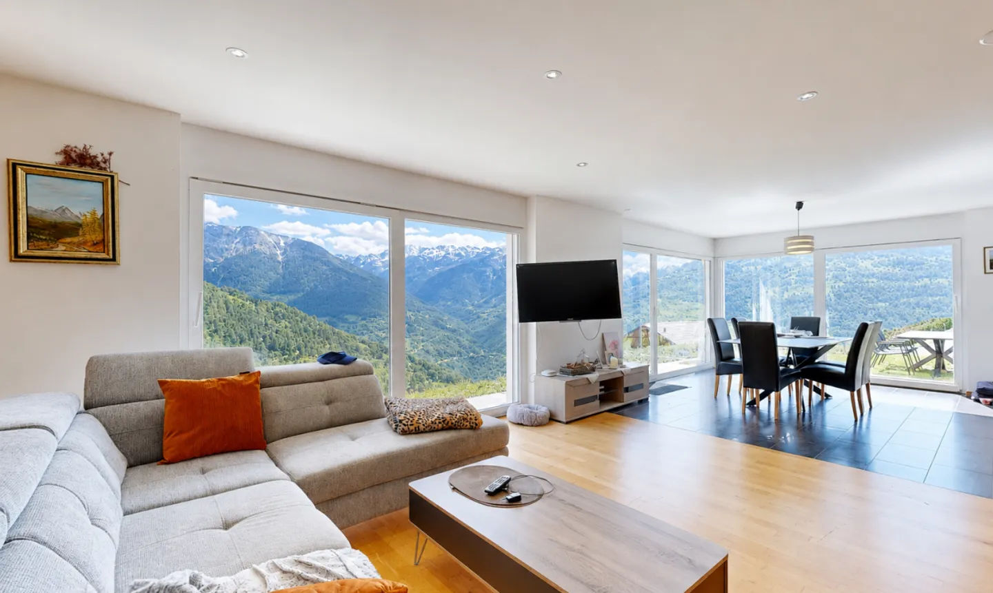 Magnificent property with panoramic view in Mase - Photo 5 of 11