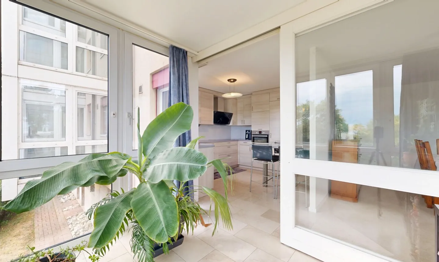 Helle 5,5-Zimmer-Wohnung mit Seeblick und Ruhe in Neuenburg - Foto 4 von 13