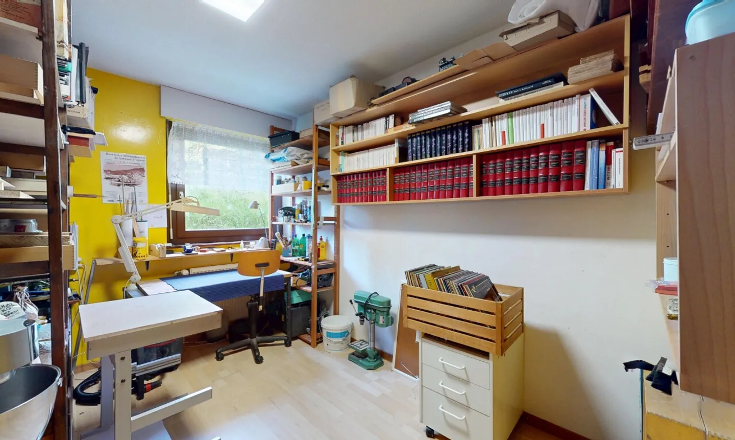 Appartamento 4,5 locali con giardino, vista montagna e garage - Foto 10 di 11