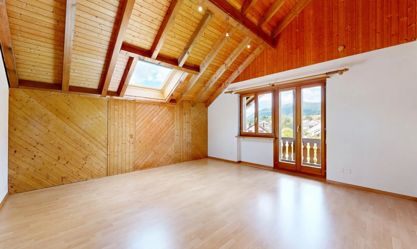 6.5-room house with light, space and beautiful views - Photo 4 of 11