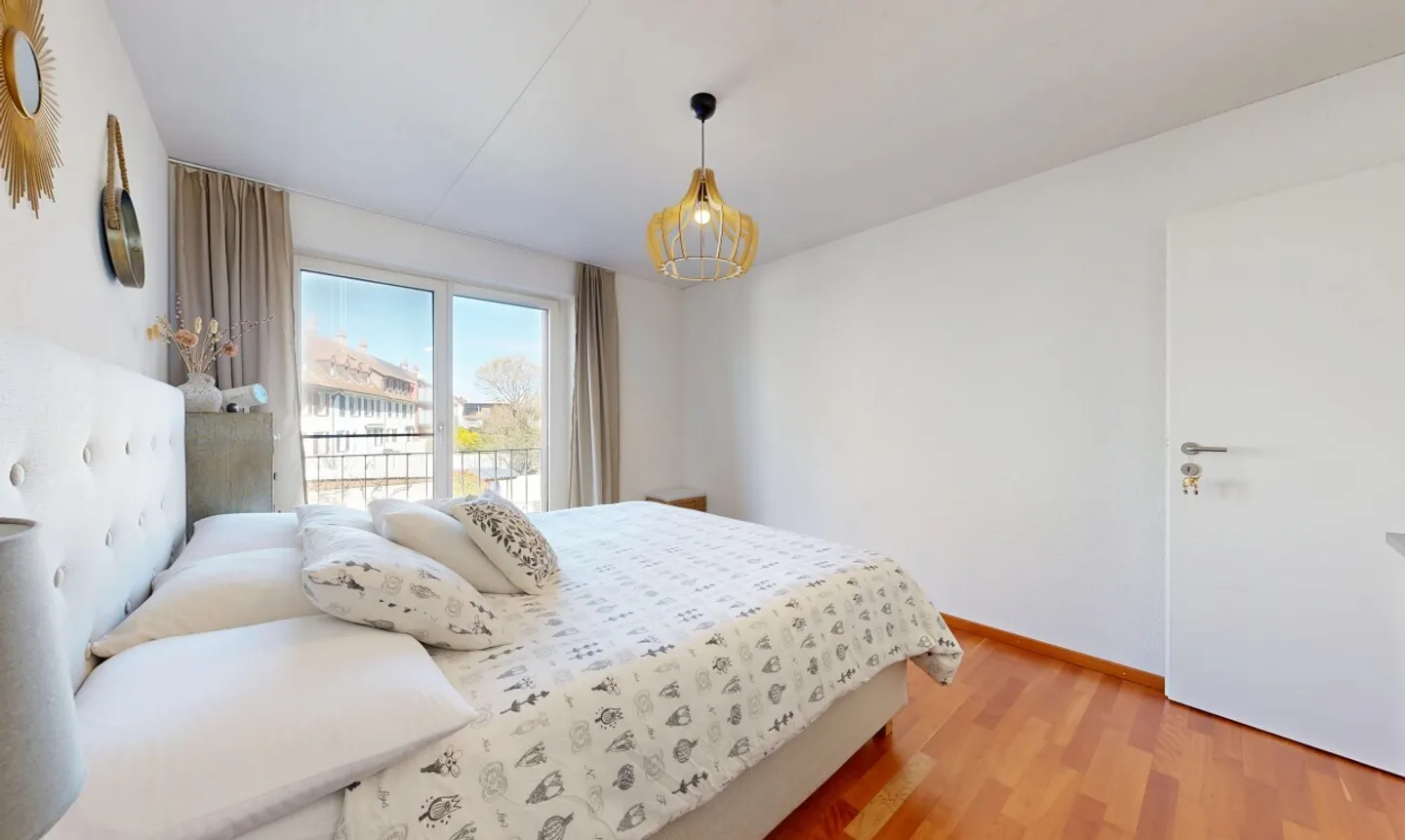 Modern 3.5-room apartment with balcony and parking space - Photo 7 of 11