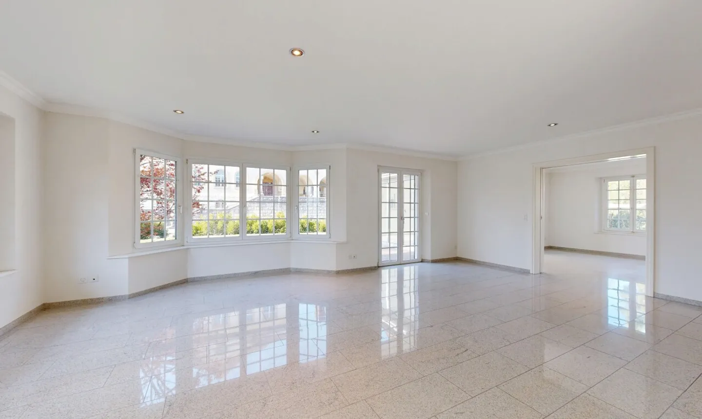 Exclusive Country House in Prime Location - Photo 2 of 13