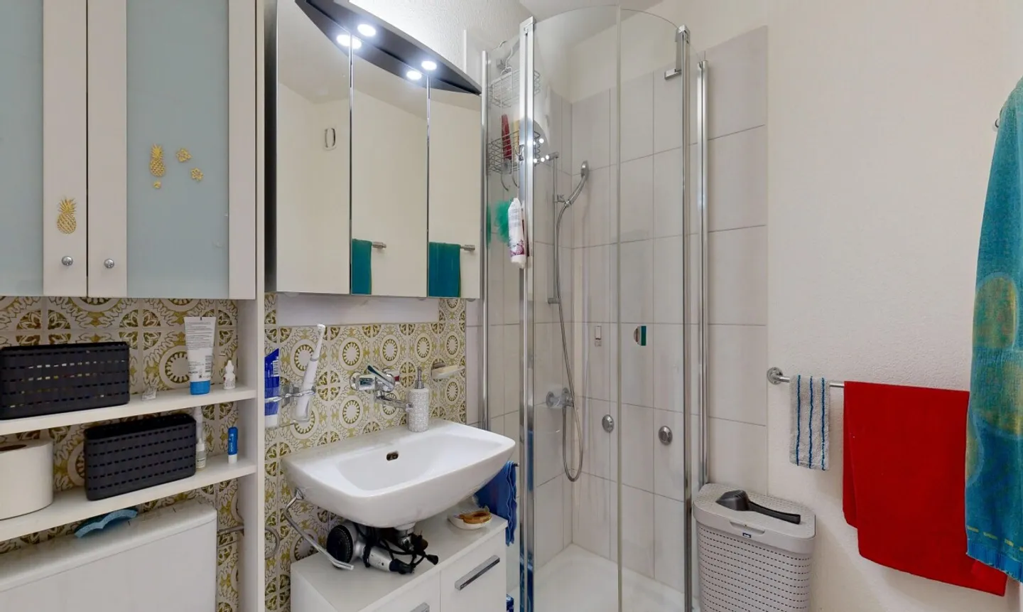 Appartement 2.5 pièces avec balcon dans un emplacement prisé à Wetzikon - Photo 10 sur 11