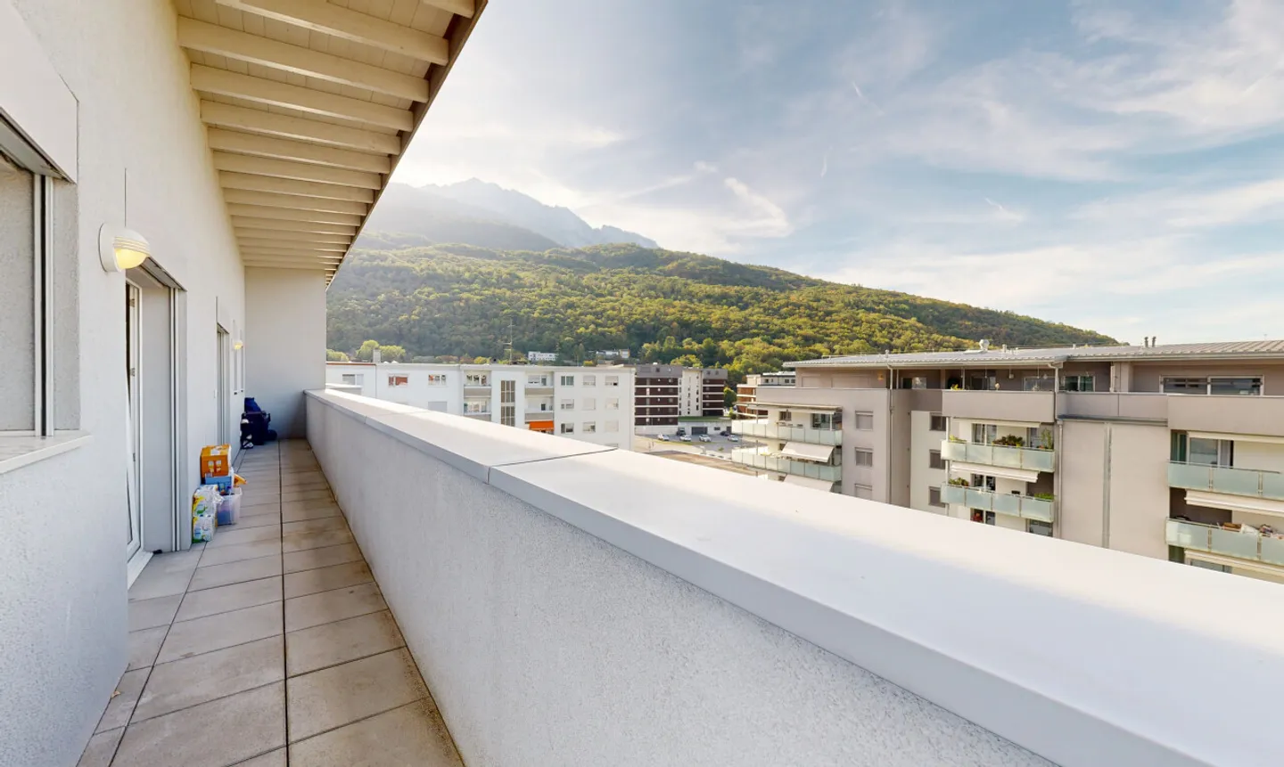 Large Penthouse with 60m² terrace and mountain views. - Photo 10 of 11