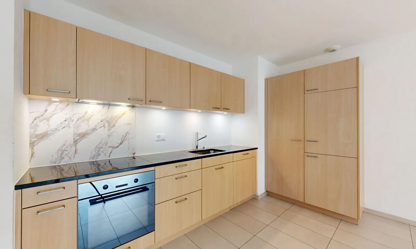 Appartement lumineux avec grand balcon - Photo 8 sur 11