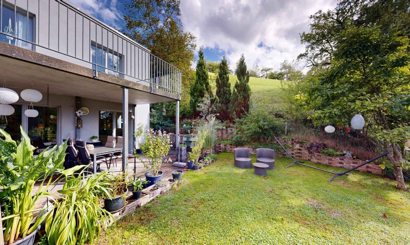 Casa unifamiliare con giardino e vista panoramica a Biberstein - Foto 3 di 13