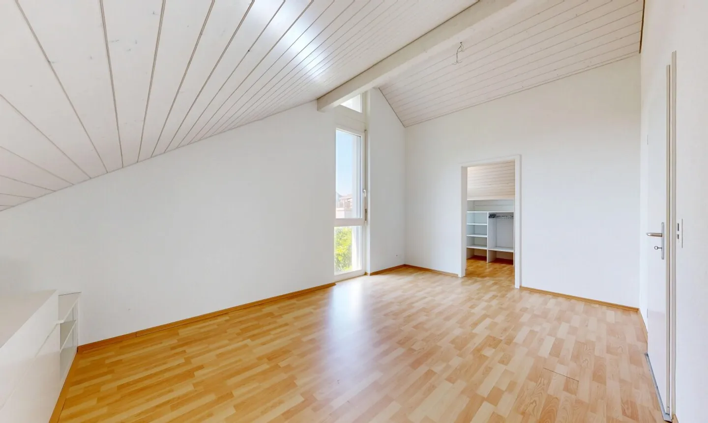 Spacious 6.5-room single-family house with garden and stunning views - Photo 5 of 11