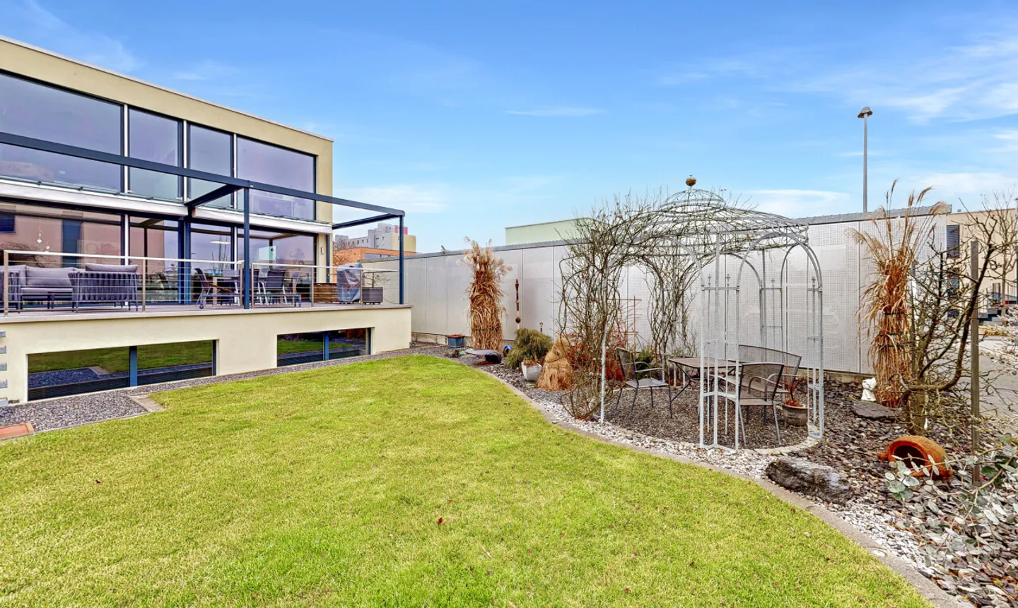 Stilvolles Wohnen - Moderne Doppelhaushälfte mit viel Potenzial - Foto 3 von 11