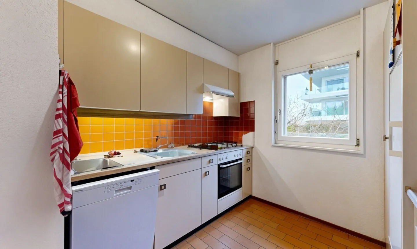 Duplex Apartment in St-Sulpice - Photo 4 of 12