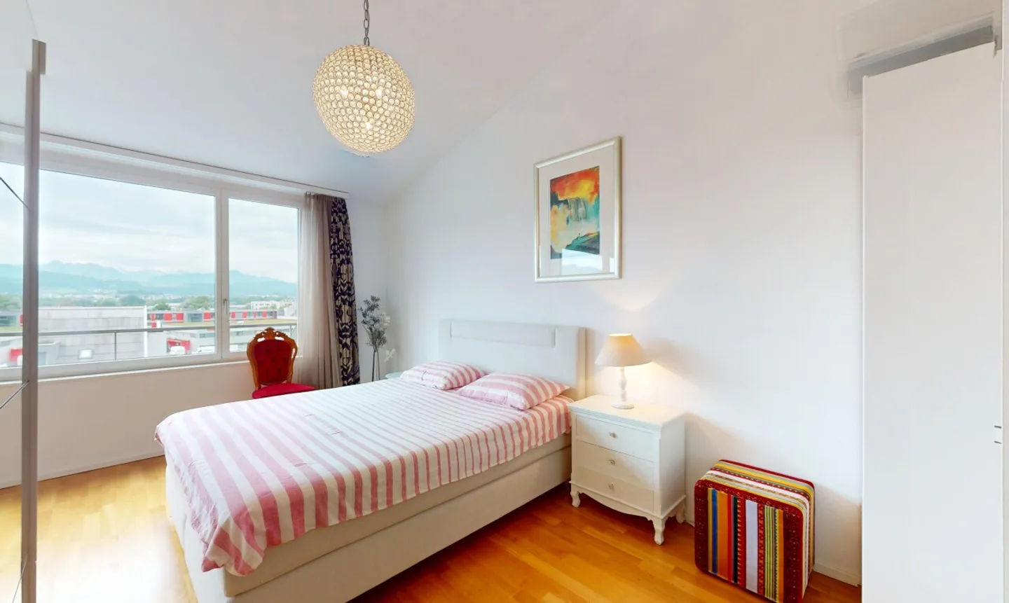 Licht, Weite und Ausblick – stilvolle 3.5-Zimmer-Dachwohnung - Foto 7 von 11