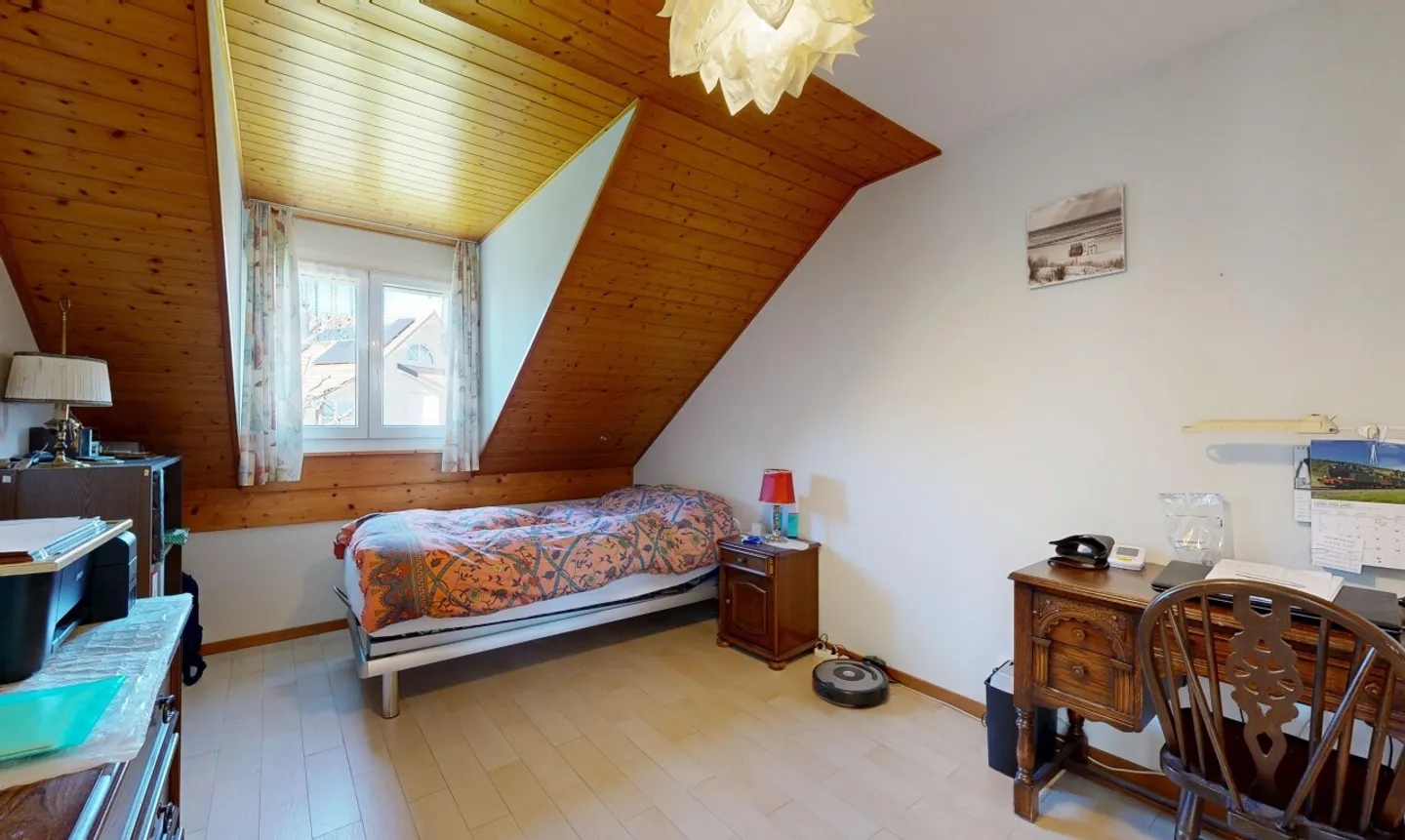 Comfort and Space: 5.5-Room Semi-Detached House with Garden in Gland - Photo 9 of 11