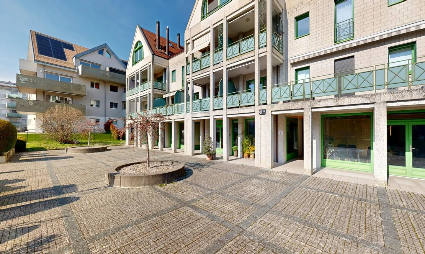 Geräumige Familienwohnung in Gland - Foto 2 von 11