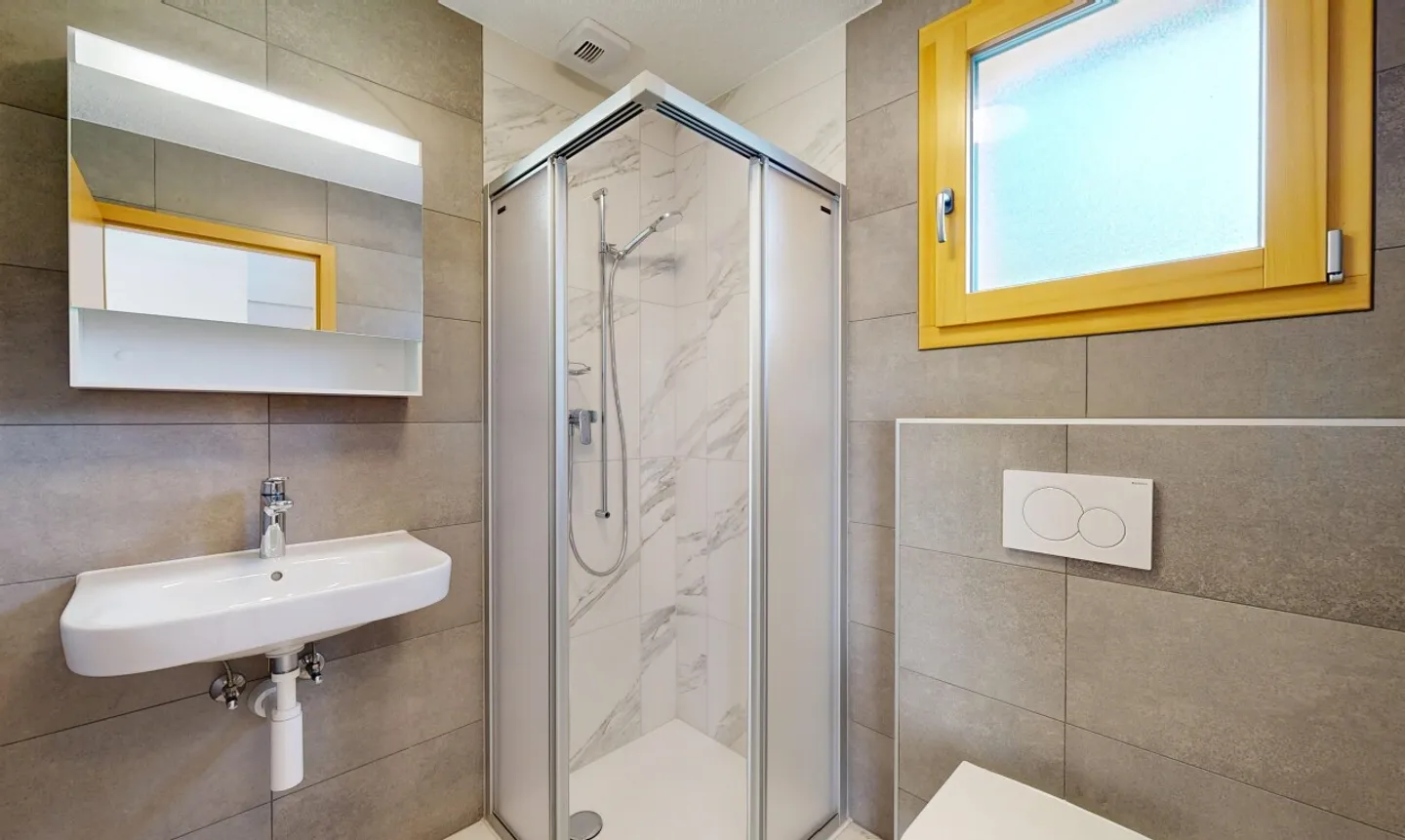 Bella villa nuova con 4 camere, soffitta e grande cantina - Foto 7 di 13