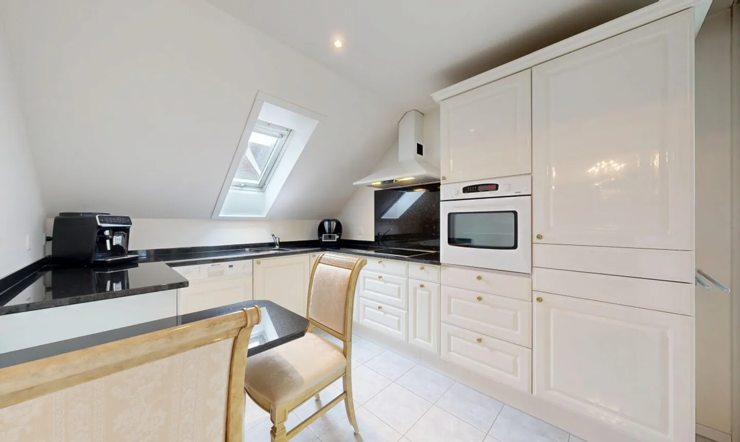 Maisonette im kolonialen Stil - Foto 4 von 11