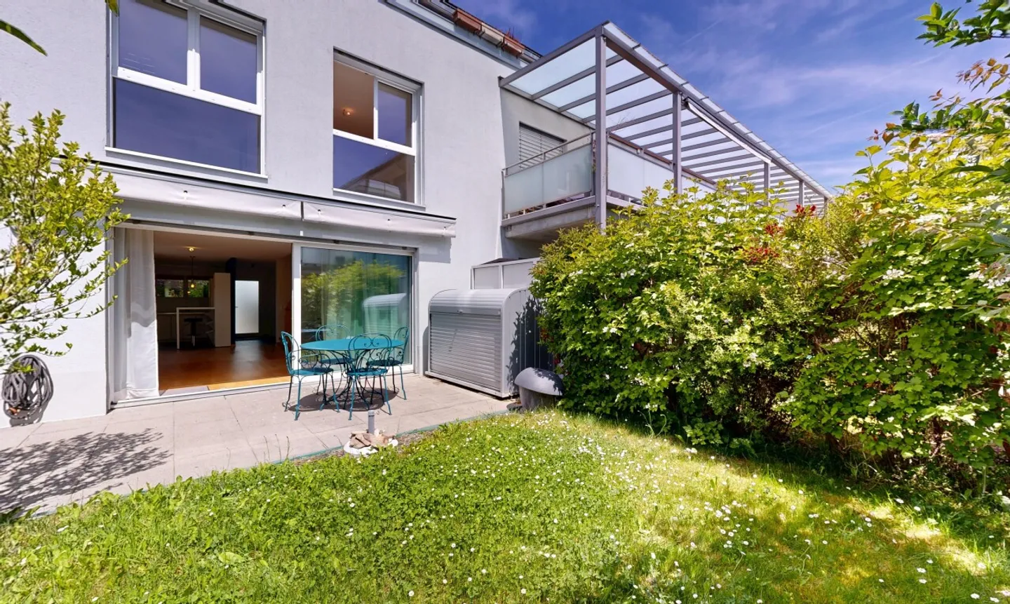 Duplex apartment "like a house" with 4.5 rooms and garden - Photo 1 of 11