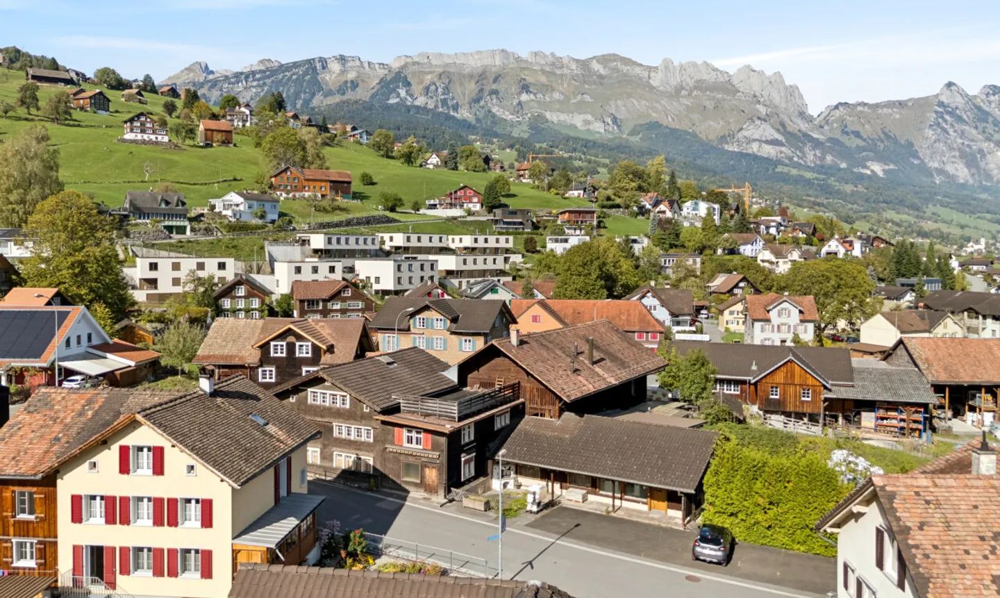 Bien d'investissement avec permis de construire pour 9 appartements à Grabs - Photo 1 sur 11