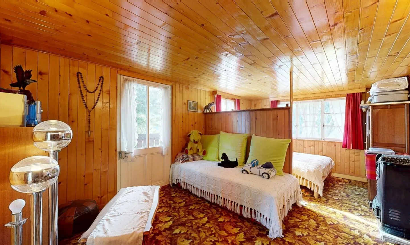 Characterful Mayen with large plot in Hérémence. - Photo 8 of 11