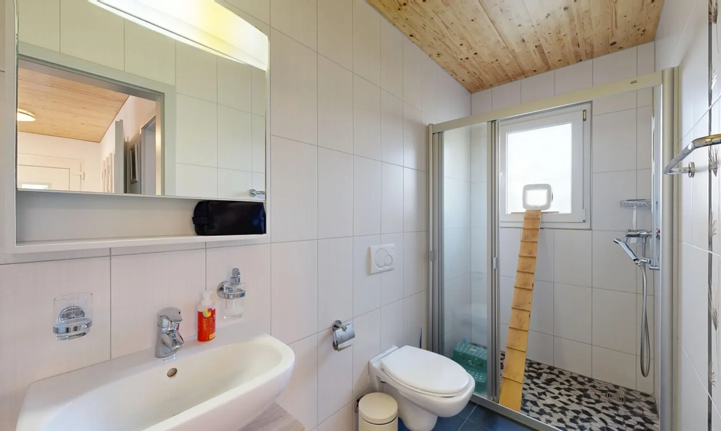 Charmante maison familiale de 5,5 pièces avec jardin - Foto 8 von 11