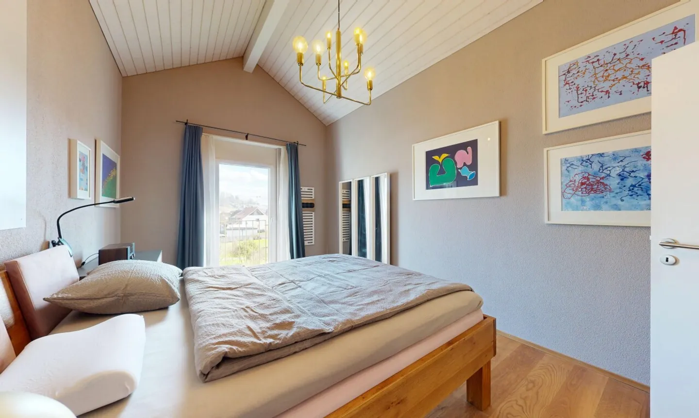 Exklusive 5.5-Attika mit Terrasse, Sauna und viel Platz - Foto 4 di 11