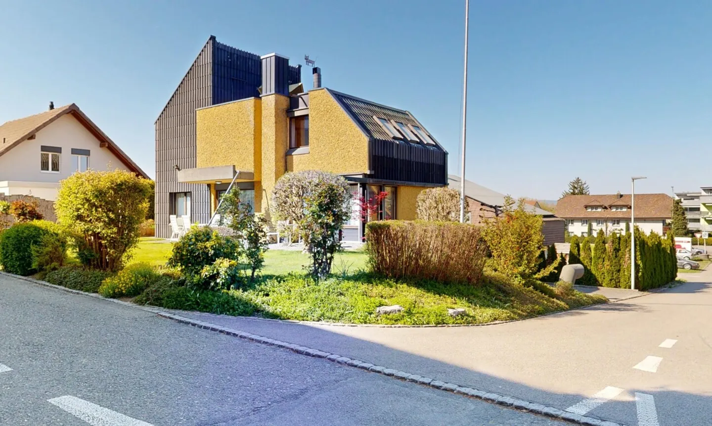 House with unique architecture and large garden paradise - Photo 1 of 11