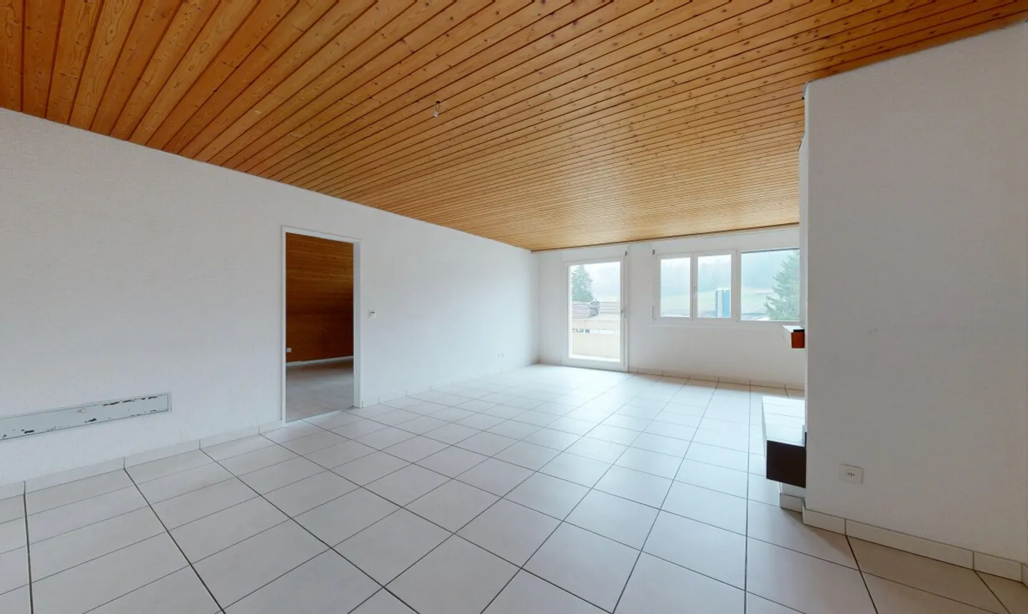 Attico con vista panoramica, camino e soffitta ampliabile - Foto 2 di 11