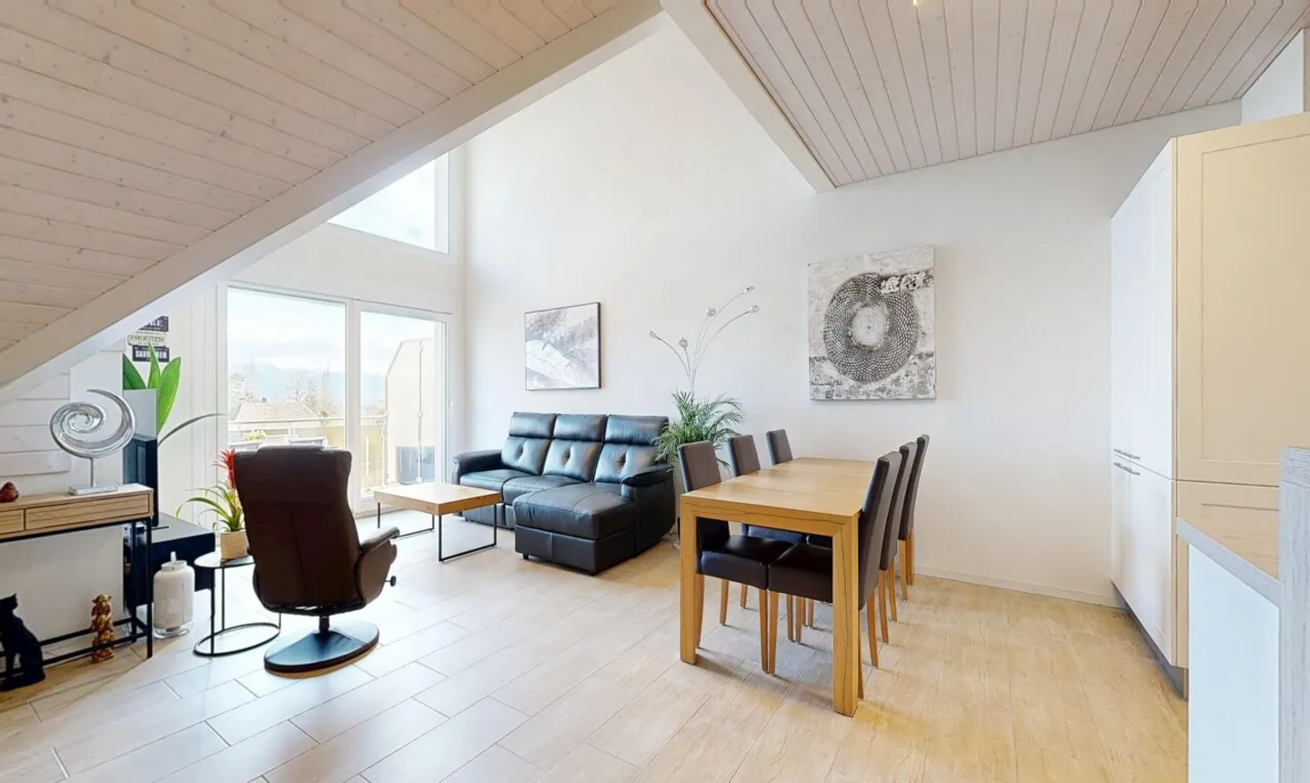 Appartement spacieux avec vue alpine - Photo 3 sur 11