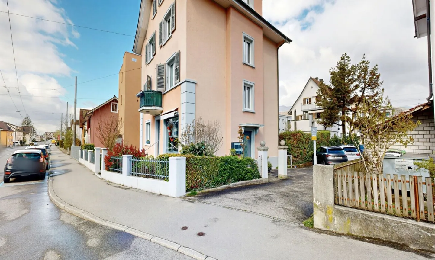 Investitionsobjekt mit Garten - Foto 2 von 11