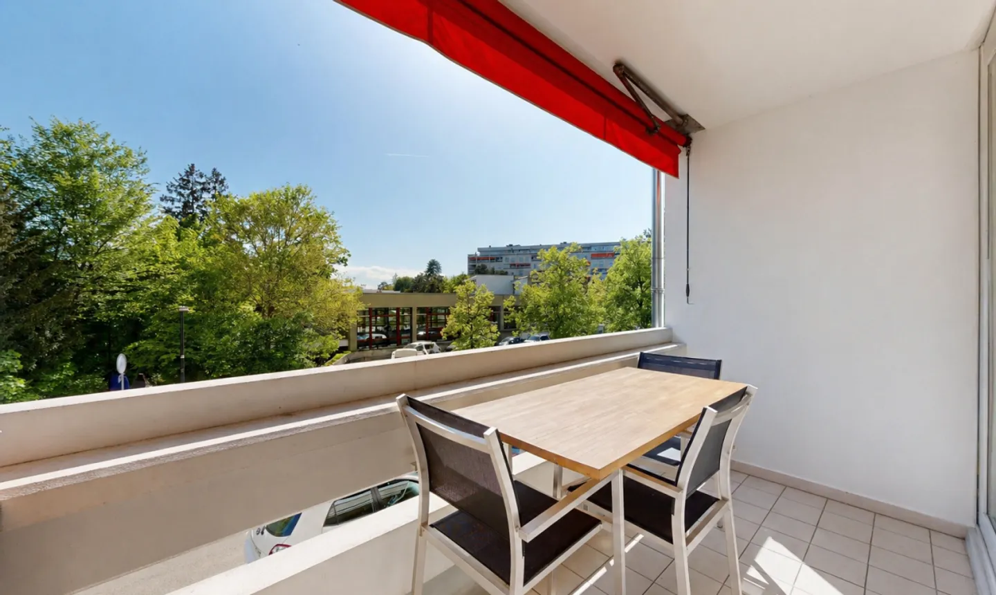 6 rooms in Chêne-Bougeries, ideal for your family - Photo 2 of 11