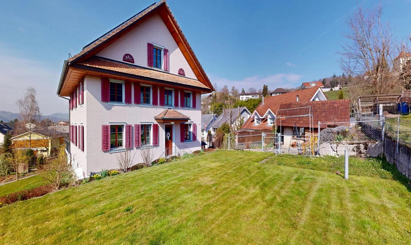 Charmantes Einfamilienhaus mit Technik - Foto 2 von 11