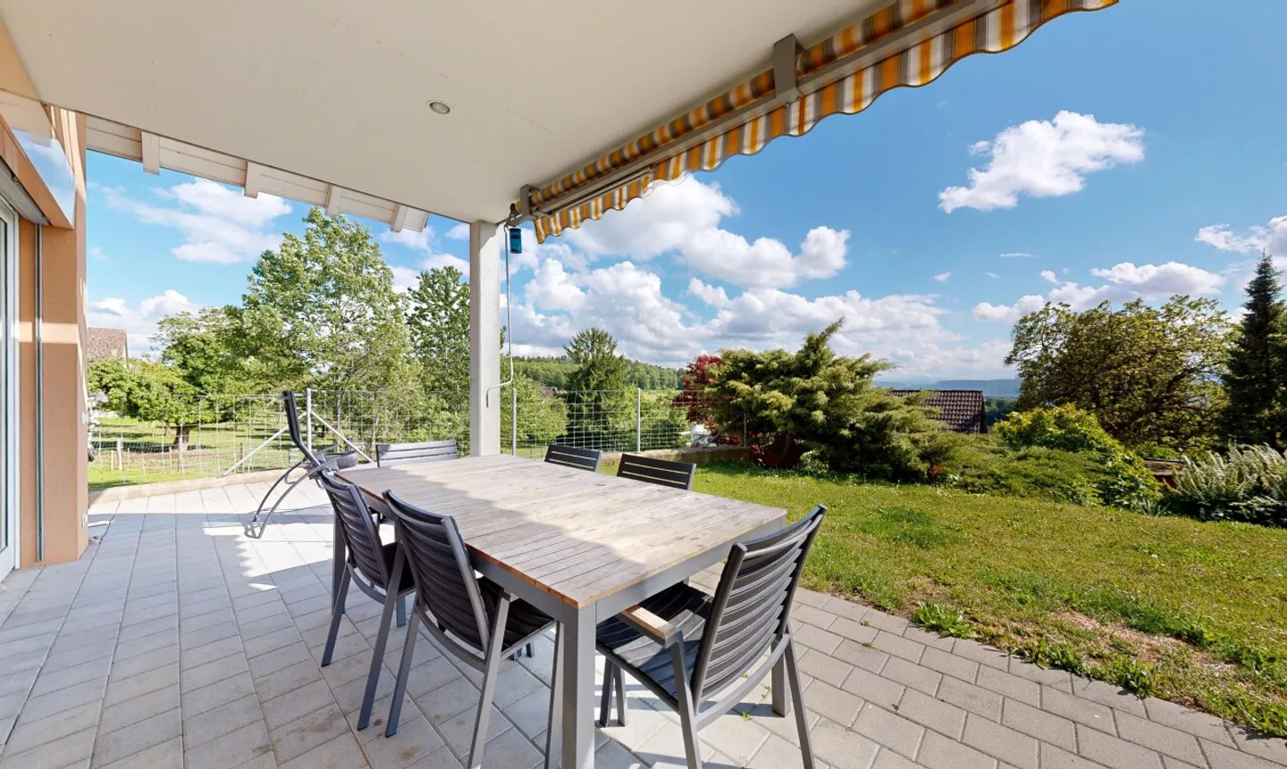 Luxuriöses Einfamilienhaus mit Aussicht - Foto 2 von 13