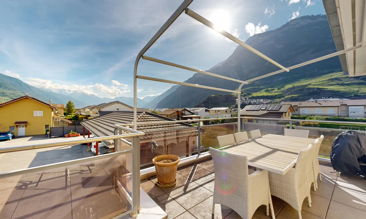 Appartement spacieux avec terrasse - Photo 8 sur 11