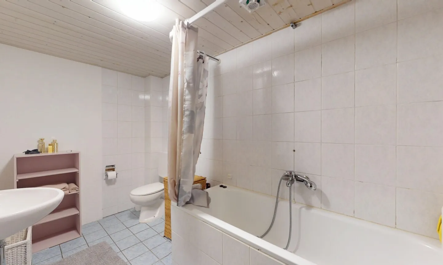 Edificio residenziale affascinante - Foto 9 di 13