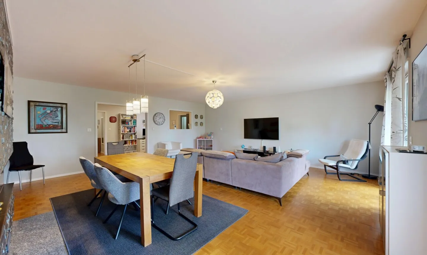 Appartement spacieux avec balcon - Photo 3 sur 11