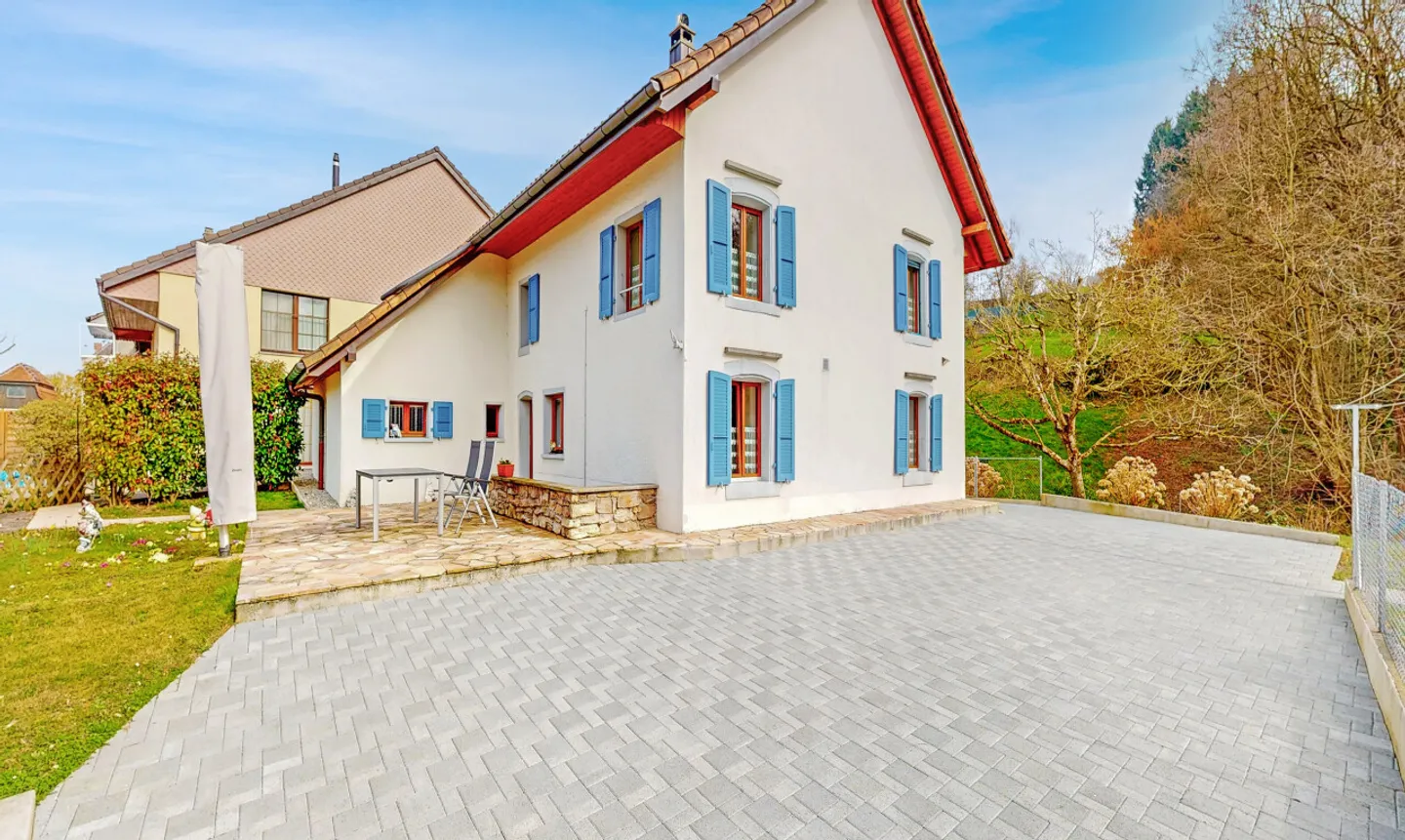 Magnifica villa indipendente con laboratorio separato - Foto 2 di 11