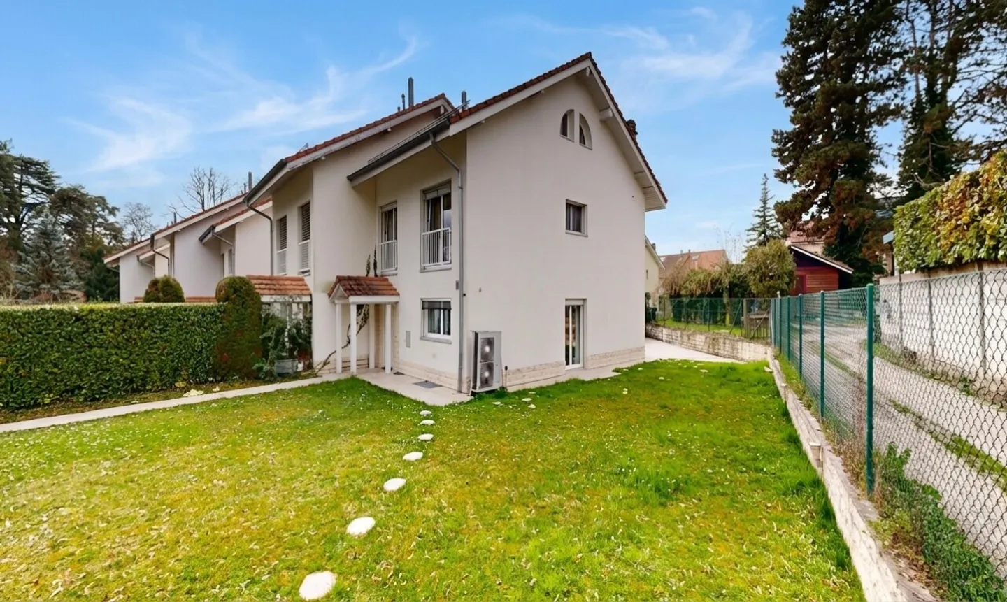 5 Zimmer, 180 m²: Schönes Endreihenhaus mit Garten in Mies - Foto 1 von 13
