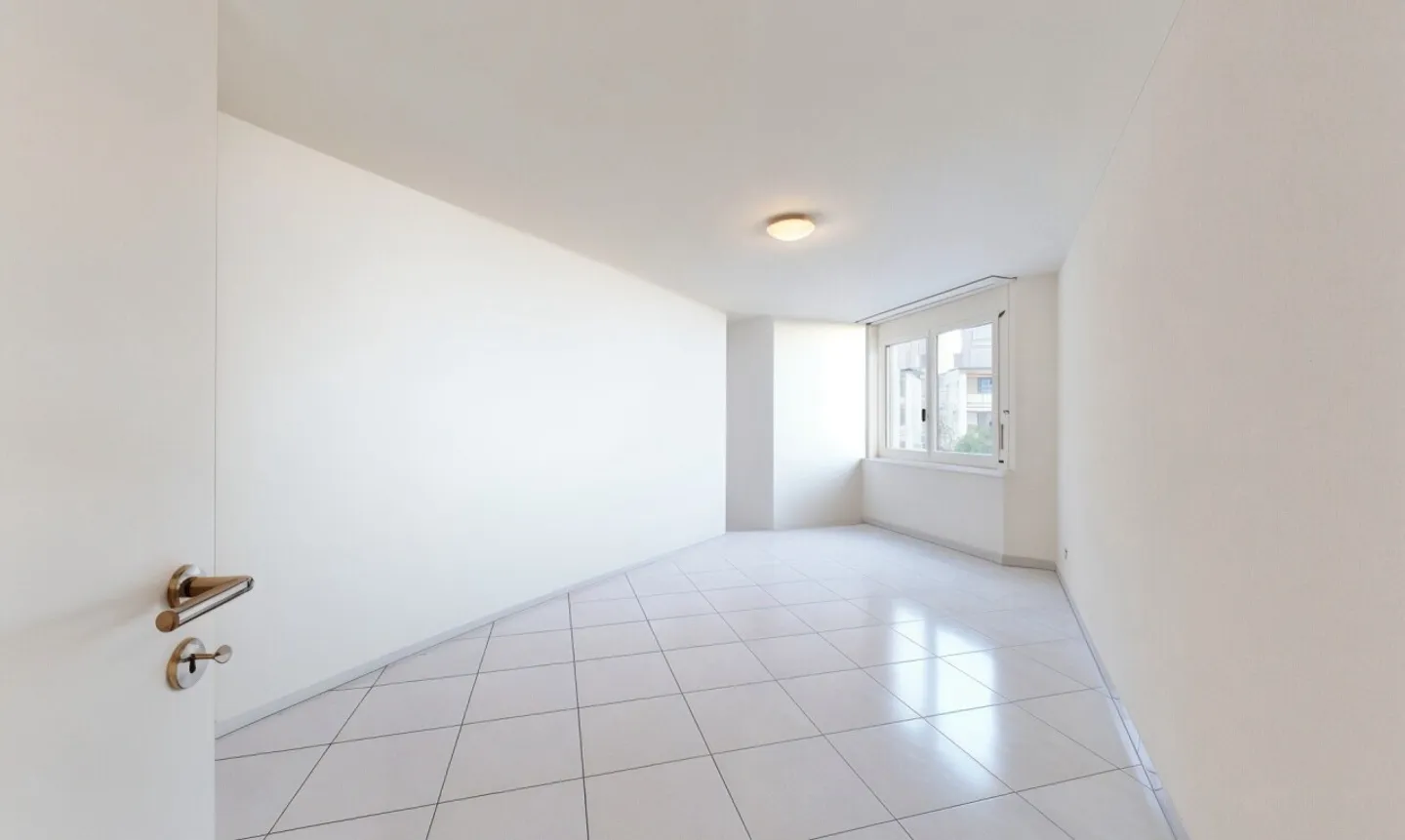 Luminoso appartamento di 3½ locali con balcone e vista sul Pilatus - Foto 8 di 13