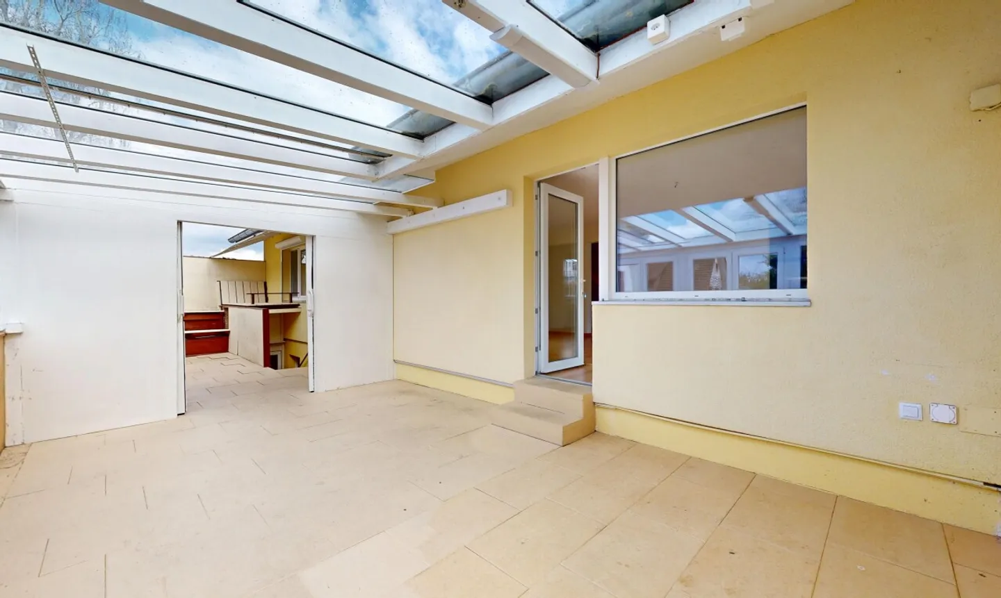 Einfamilienhaus mit Einliegerwohnung in ruhiger aber zentraler Lage - Photo 2 of 11