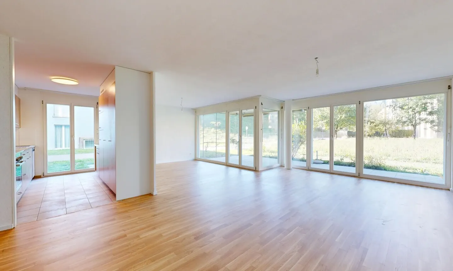 Bright and well-maintained 3.5-room garden apartment in a great location - Photo 1 of 11