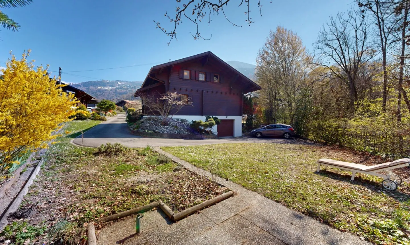 Esclusivo: Incantevole chalet con 4 camere da letto e grande giardino - Foto 5 di 13